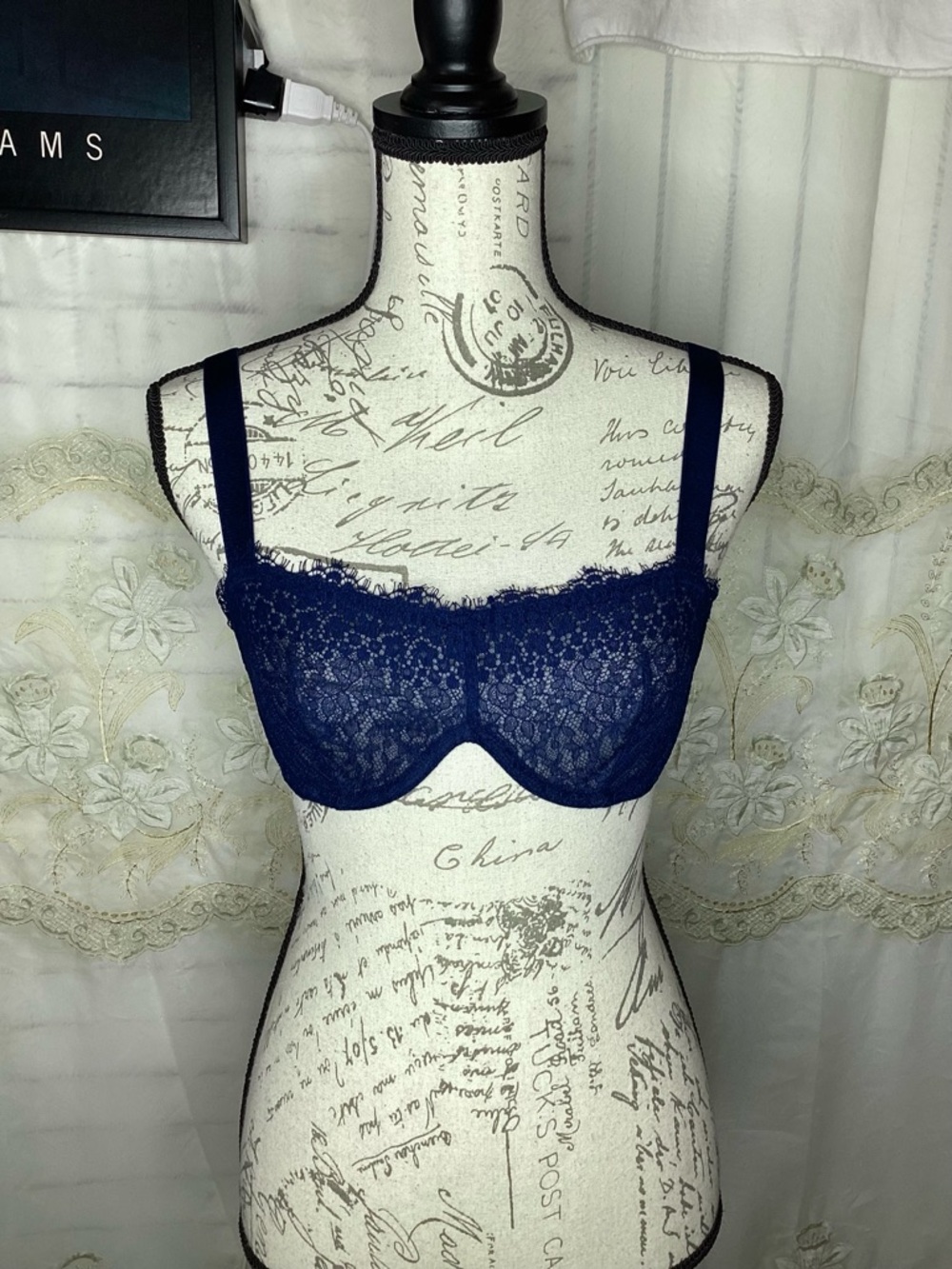 Victoria’s Secret Blue Balconet Lace Underwire Bra 34B